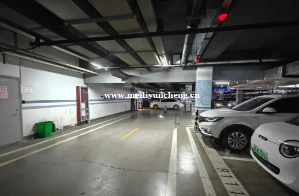 郓城银座商场地下停车场发生剐蹭事故， 实测竟然未达标…